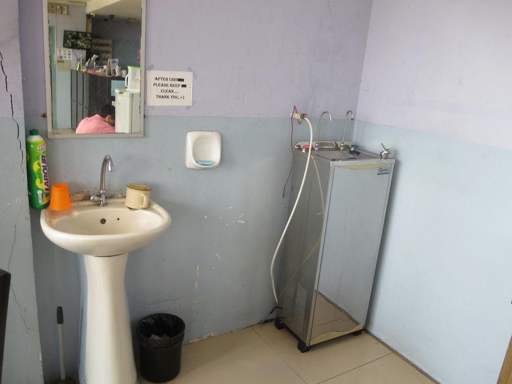 A&J Budget Hotel Kota Kinabalu Dış mekan fotoğraf